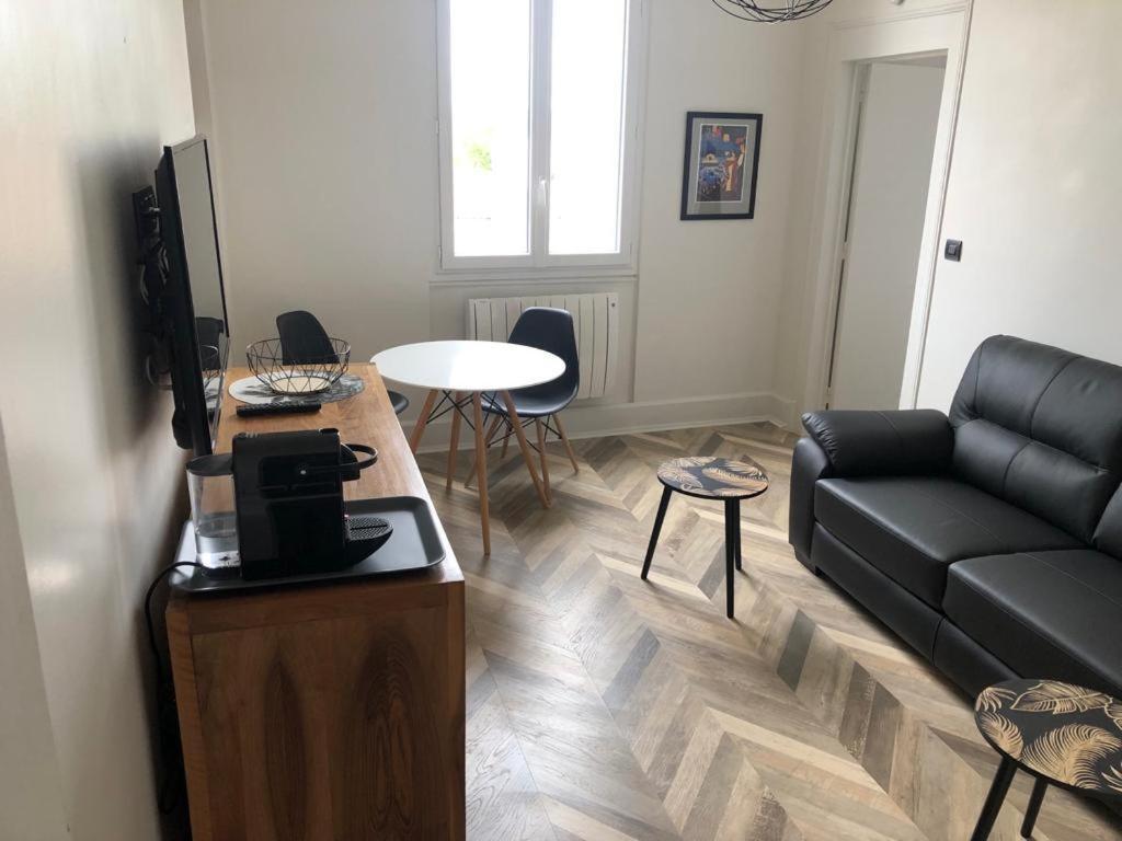 Superbe appartement indépendant en centre ville Vichy Exterior foto